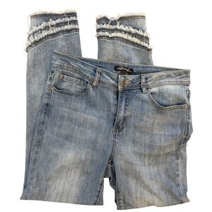 Charlie B Women’s Size 8 LIight Wash Cropped Jeans Frayed Layered Hem